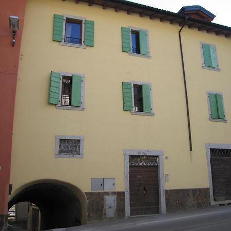 Casa Anita Lägenhet Tiarno di Sotto Exteriör bild
