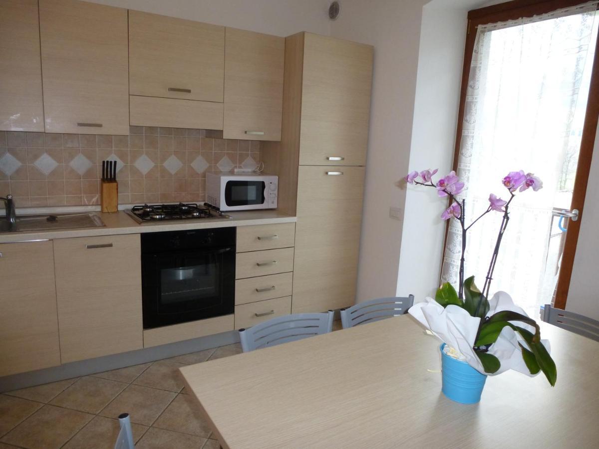 Casa Anita Lägenhet Tiarno di Sotto Exteriör bild
