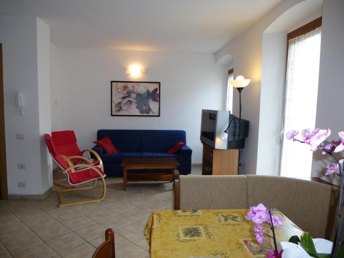 Casa Anita Lägenhet Tiarno di Sotto Exteriör bild